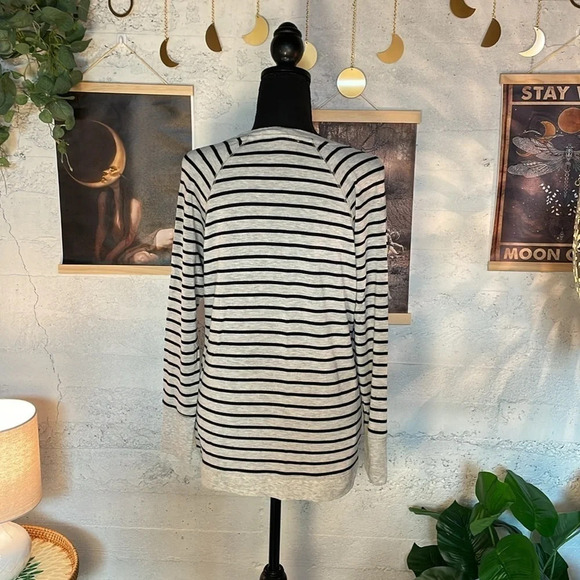Workshop black and gray striped workout top size medium - Picture 4 of 5